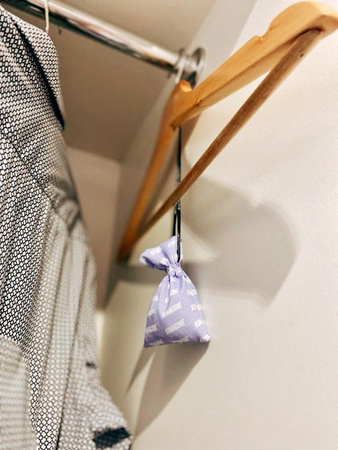 Levandulová šatní taška Kunagone