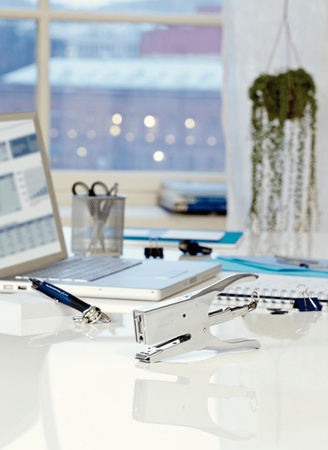 Copac de Crăciun etichetă foarfece capsator metal 50 foi crom Rapid K1